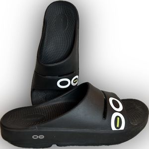 Oofos Freefeet unisex slide sandal
